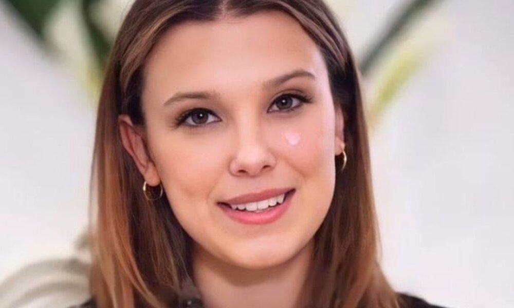 Millie Bobby Brown sarà protagonista di Nineteen Steps, film tratto dal suo romanzo