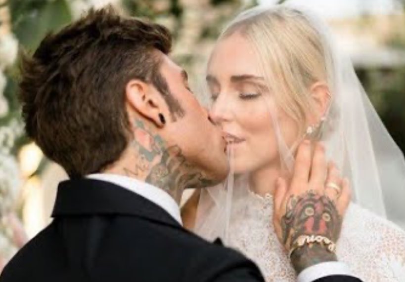 Fabrizio Corona: "Fedez avrebbe lasciato Chiara nel giorno del matrimonio per tornare dalla sua amante" (VIDEO)