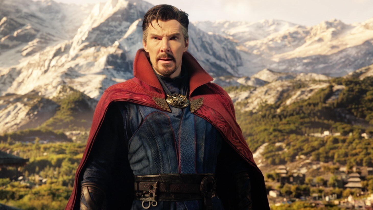 Benedict Cumberbatch ritratta: Doctor Strange sarà in Avengers (Foto Doctor Strange nel Multiverso della Follia)