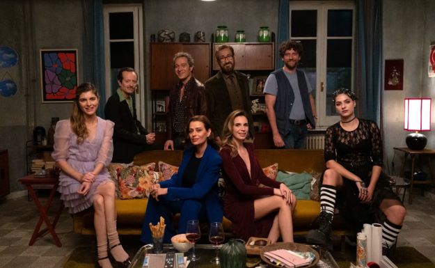 Edoardo Leo, Pilar Fogliati, Emanuela Fanelli, Maria Chiara Giannetta, Claudia Pandolfi, Vittoria Puccini, Marco Giallini, Maurizio Lastrico, Rocco Papaleo e Claudio Santamaria in FolleMente (Crediti: 01 DIstribution Instagram)